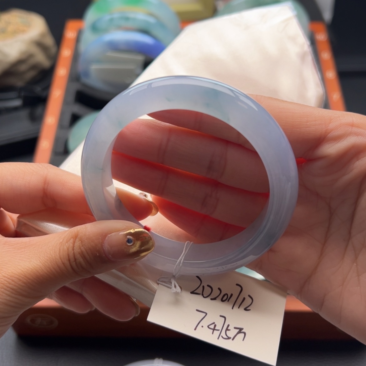 【闪购商品】翡翠手镯未镶嵌飘花