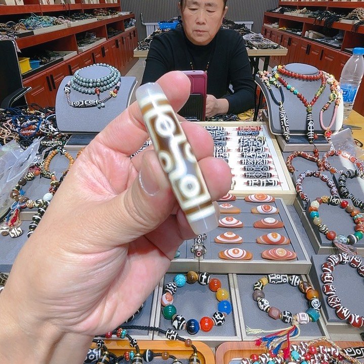 未镶嵌玛瑙/玉髓珠宝奇石