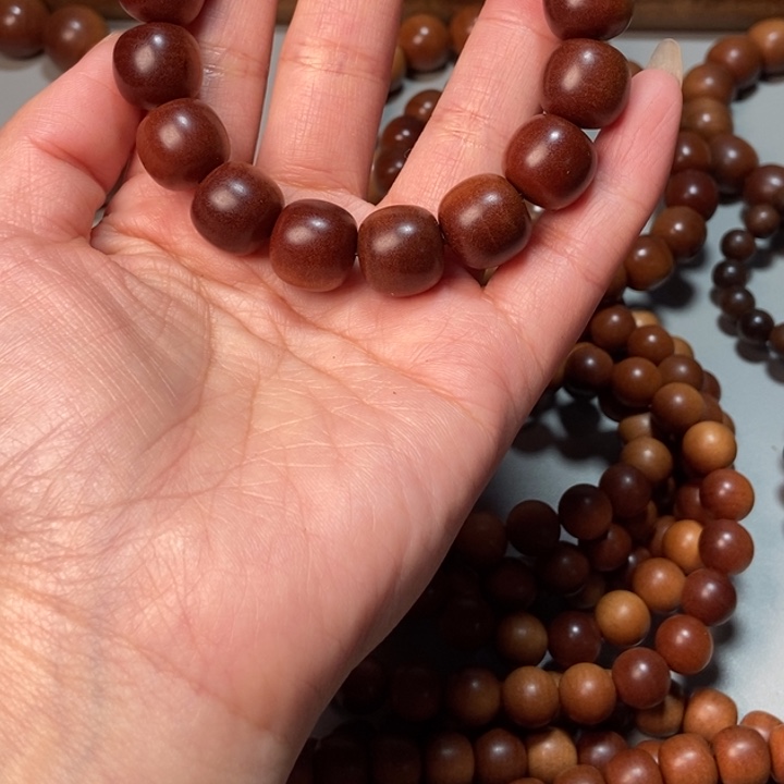 周***子檀香木老山檀香红肉1.3*1.4，焦糖奶甜香