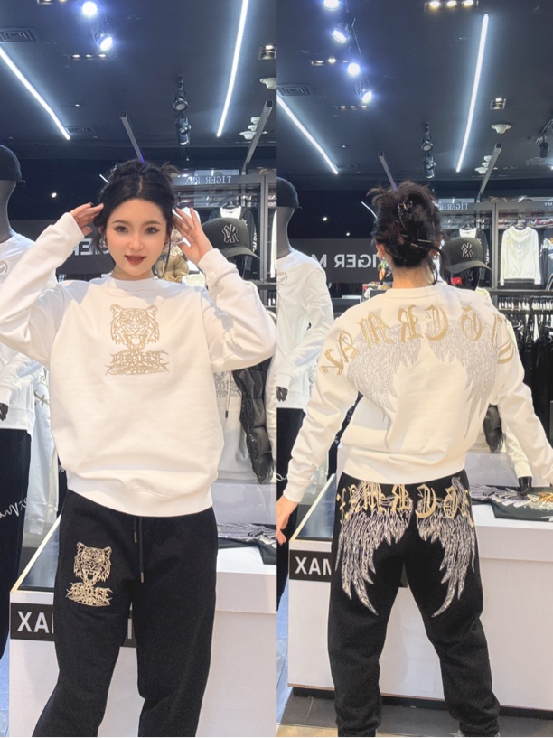 TIGERMAX 潮牌新款小标烫钻翅膀卫衣套装WY250117/KU250119