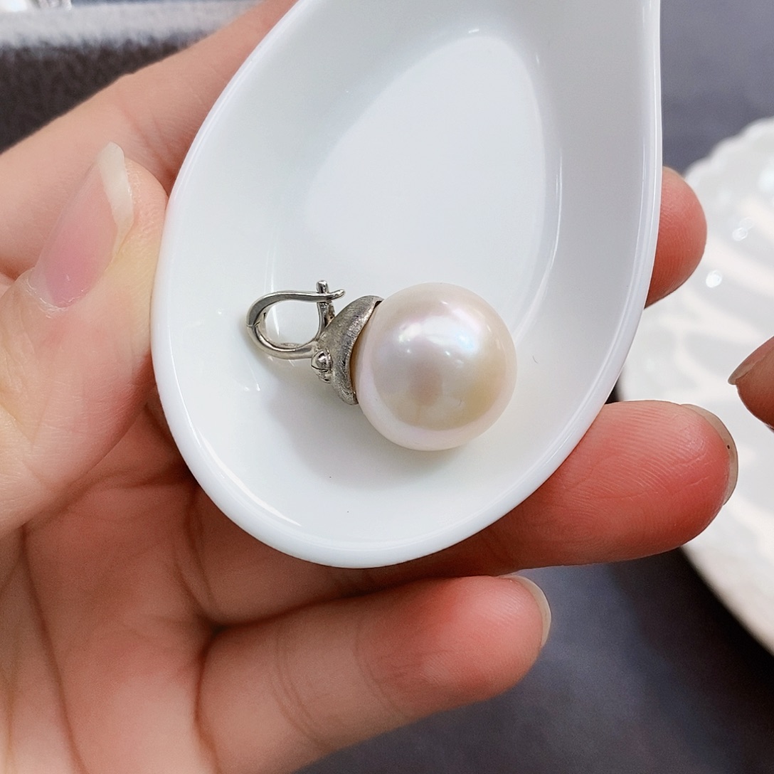 银S925镶嵌特价微瑕龙珠吊坠淡水珍珠