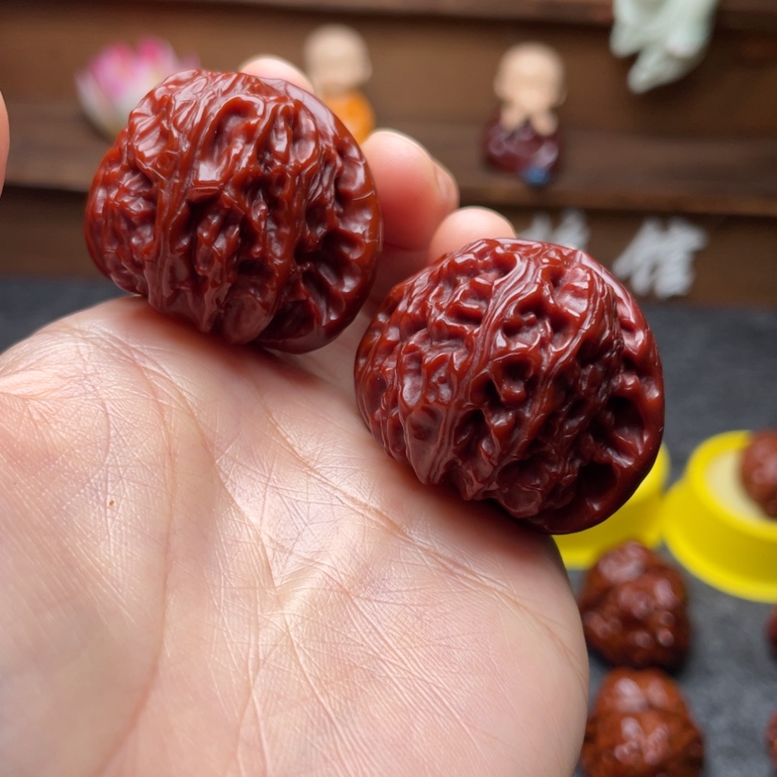 命***文玩核桃吊坠文玩核桃 手把件 白狮子 39