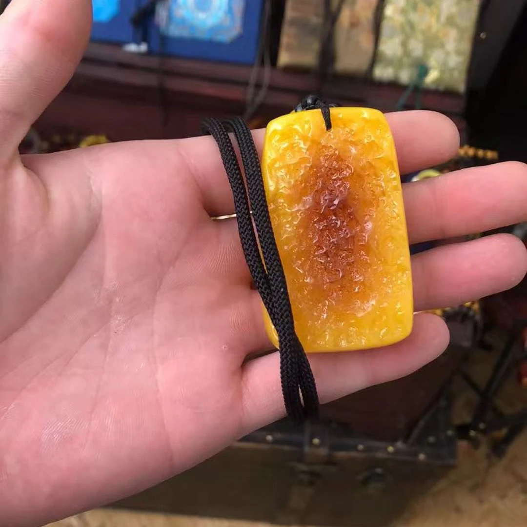 【闪购商品】带皮蜜蜡项链