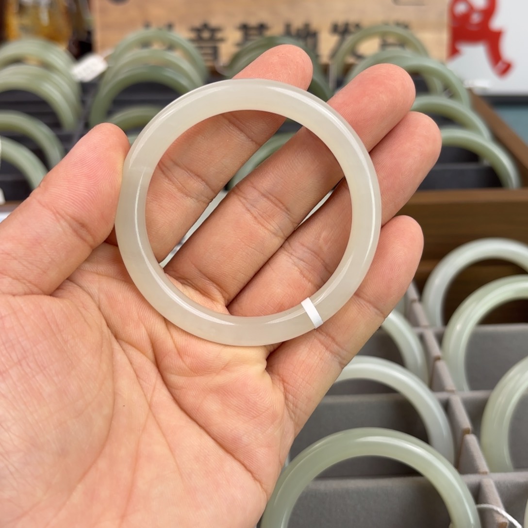 未镶嵌手镯和田玉2