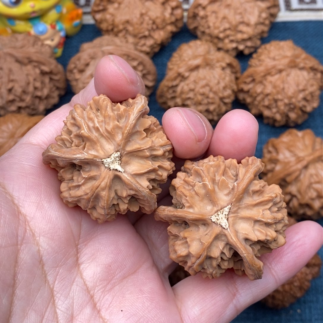 文玩核桃把件心*39毕业正奔全品