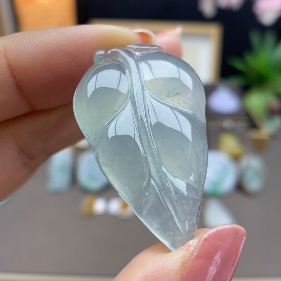 翡翠未镶嵌颈饰吊坠90