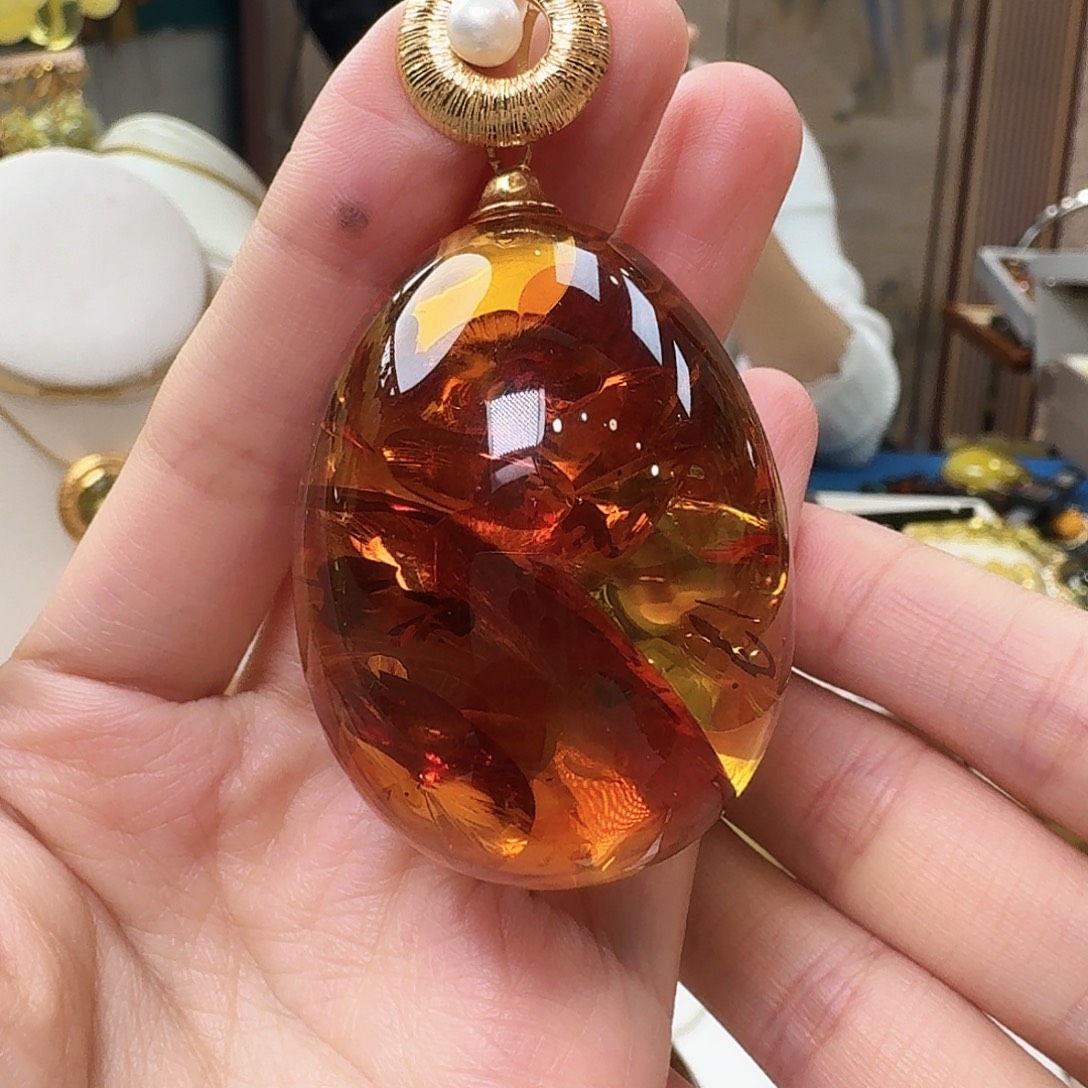 琥珀未镶嵌颈饰吊坠