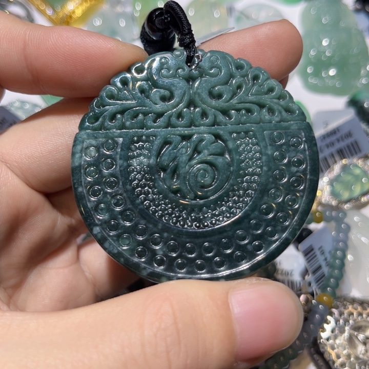 翡翠颈饰未镶嵌天然翡翠A货