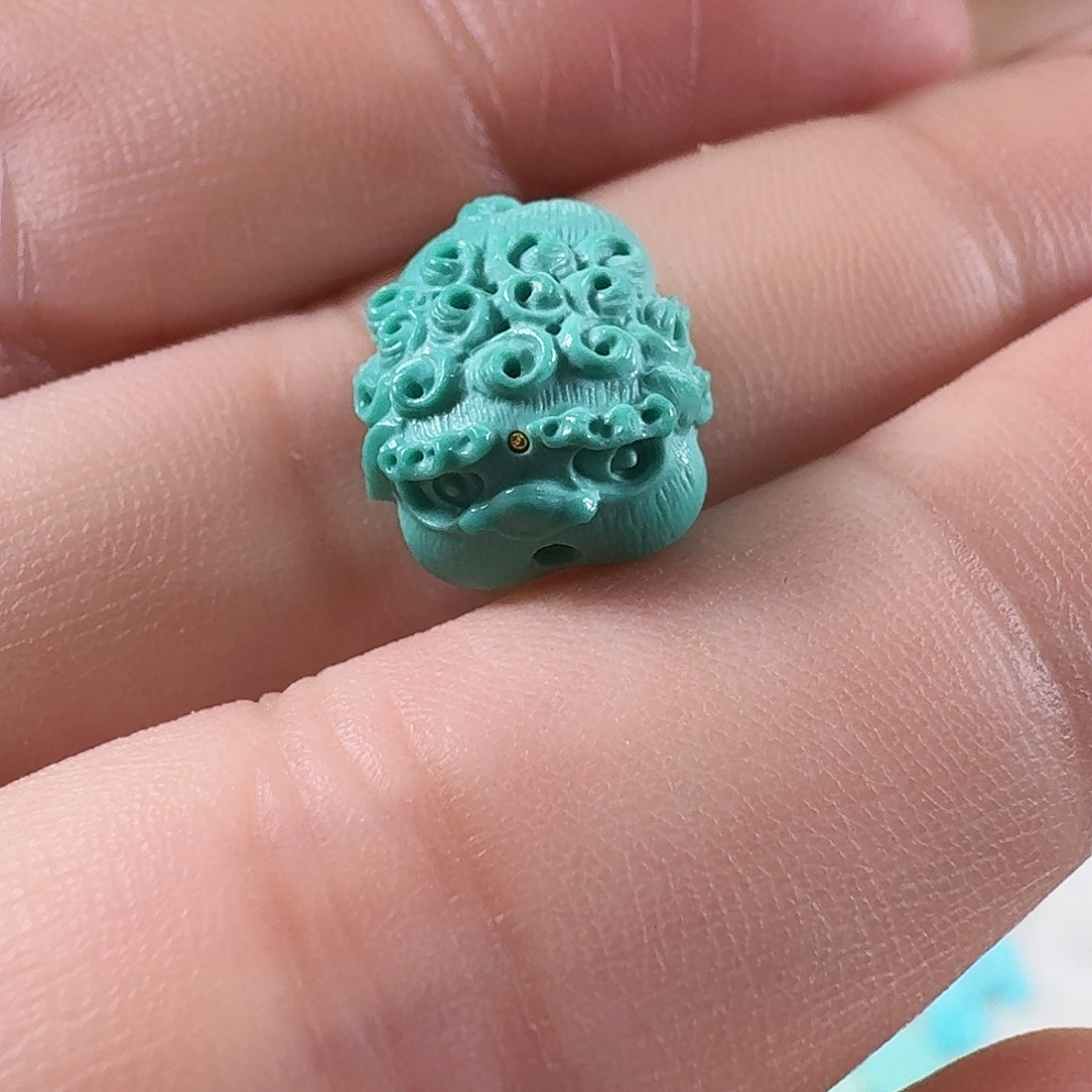 绿松石未镶嵌颈饰