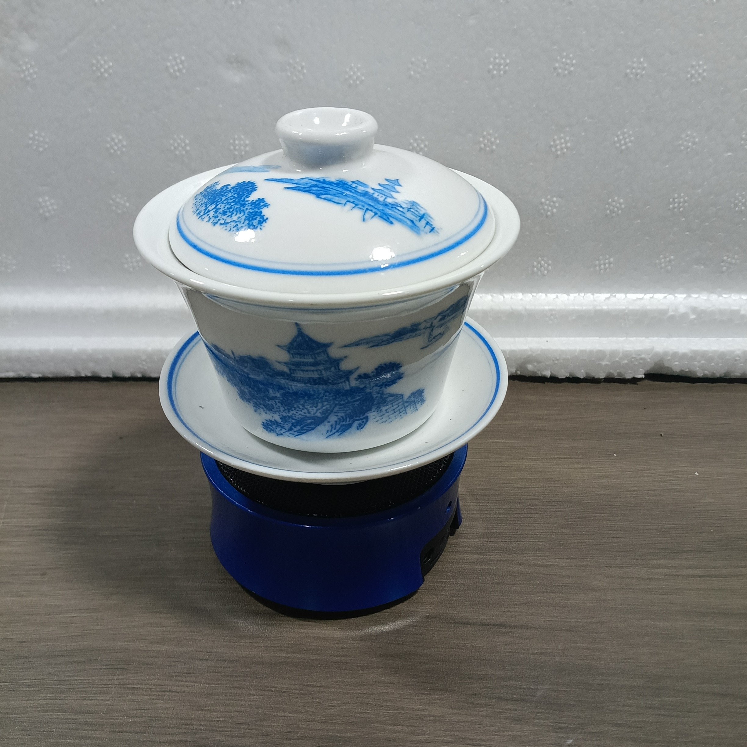 釉下五彩白瓷盖碗200cm