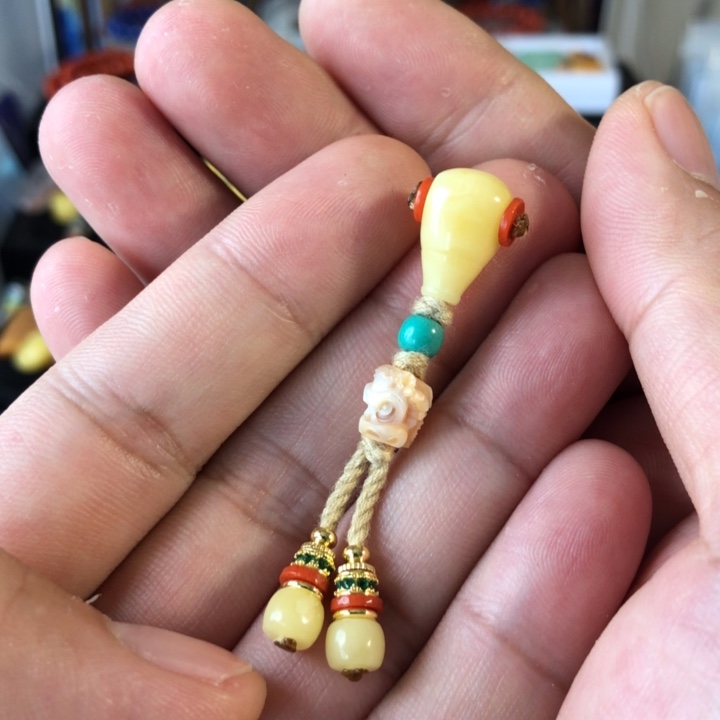 蜜蜡珠宝奇石未镶嵌