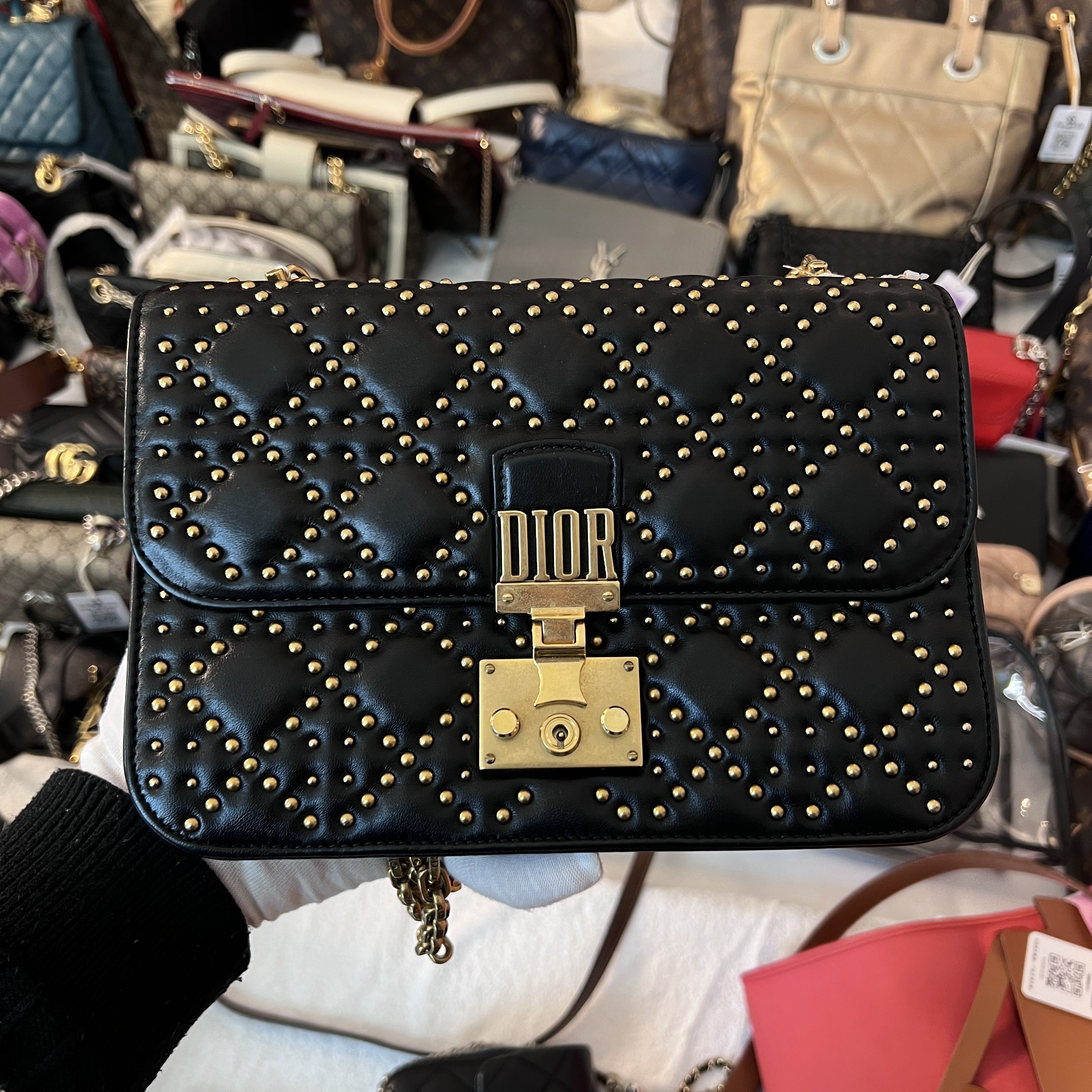 95新 DIOR/迪奥 黑金铆钉单肩斜挎包/美美在包展