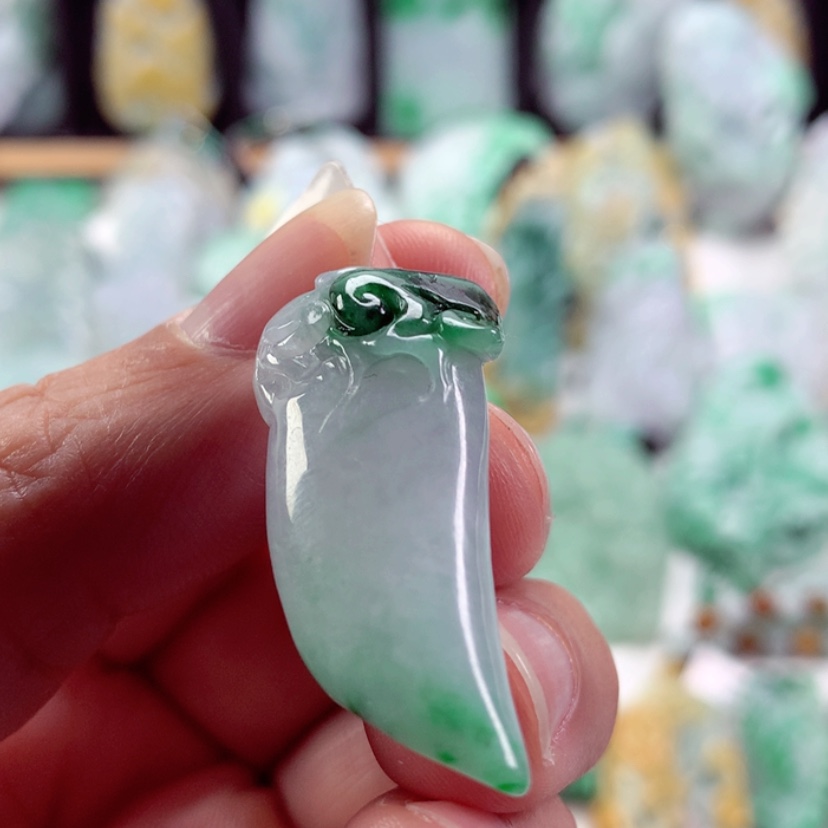 【闪购商品】翡翠吊坠(不含链)未镶嵌