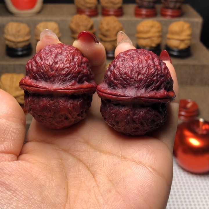 文玩核桃把件西***菇70凤团绣球