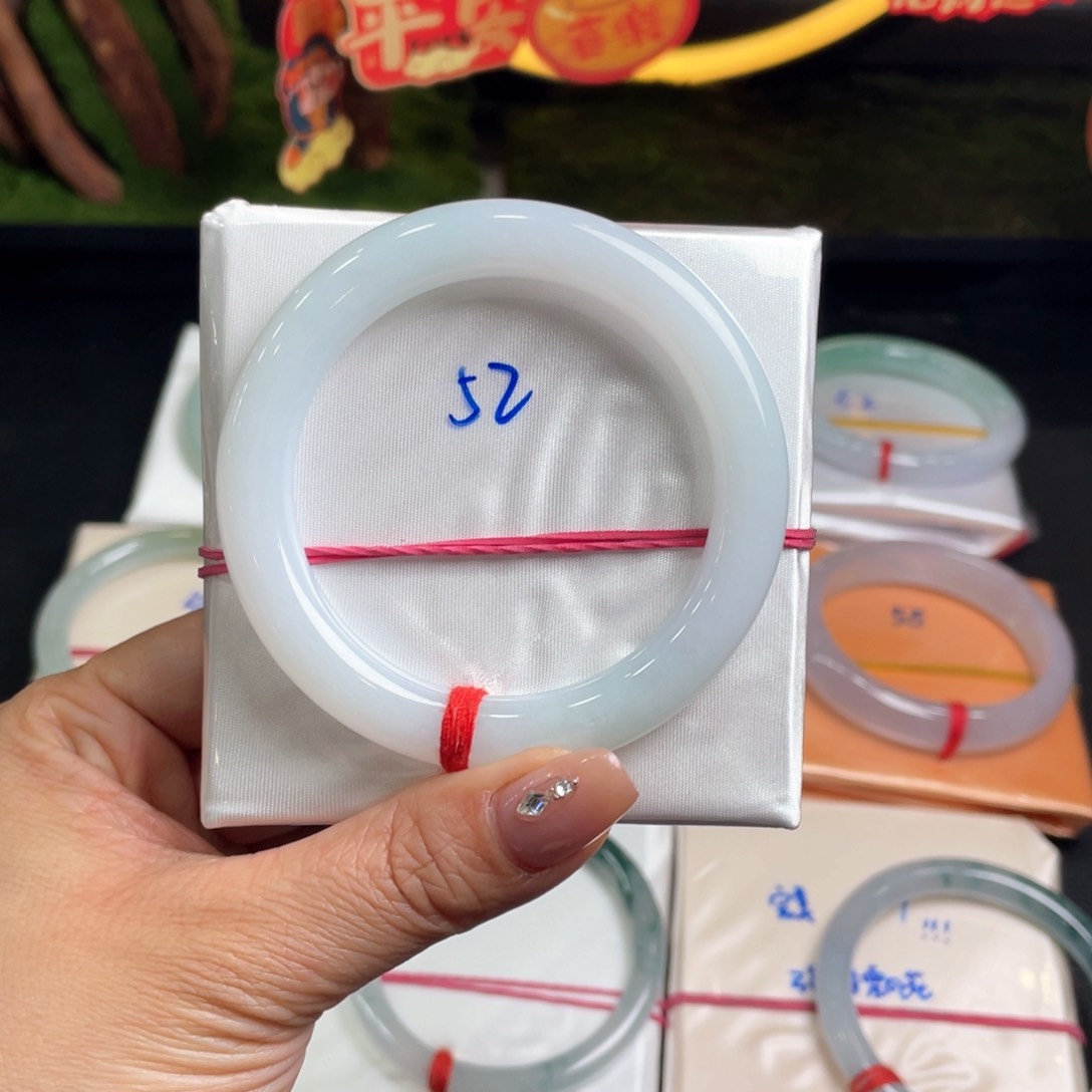 翡翠手镯未镶嵌缅甸翡翠手镯9