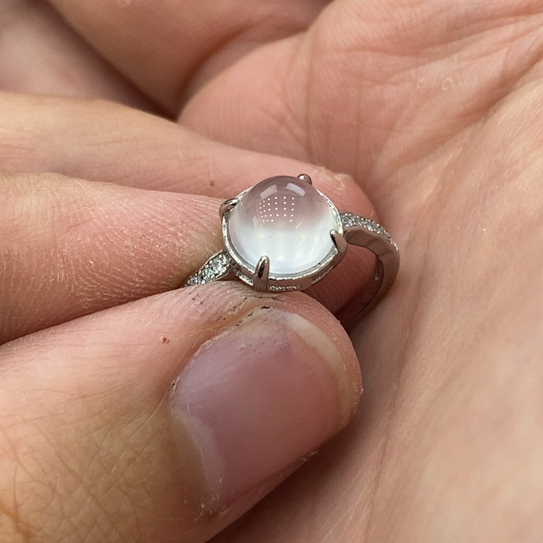 石英质玉戒指合金