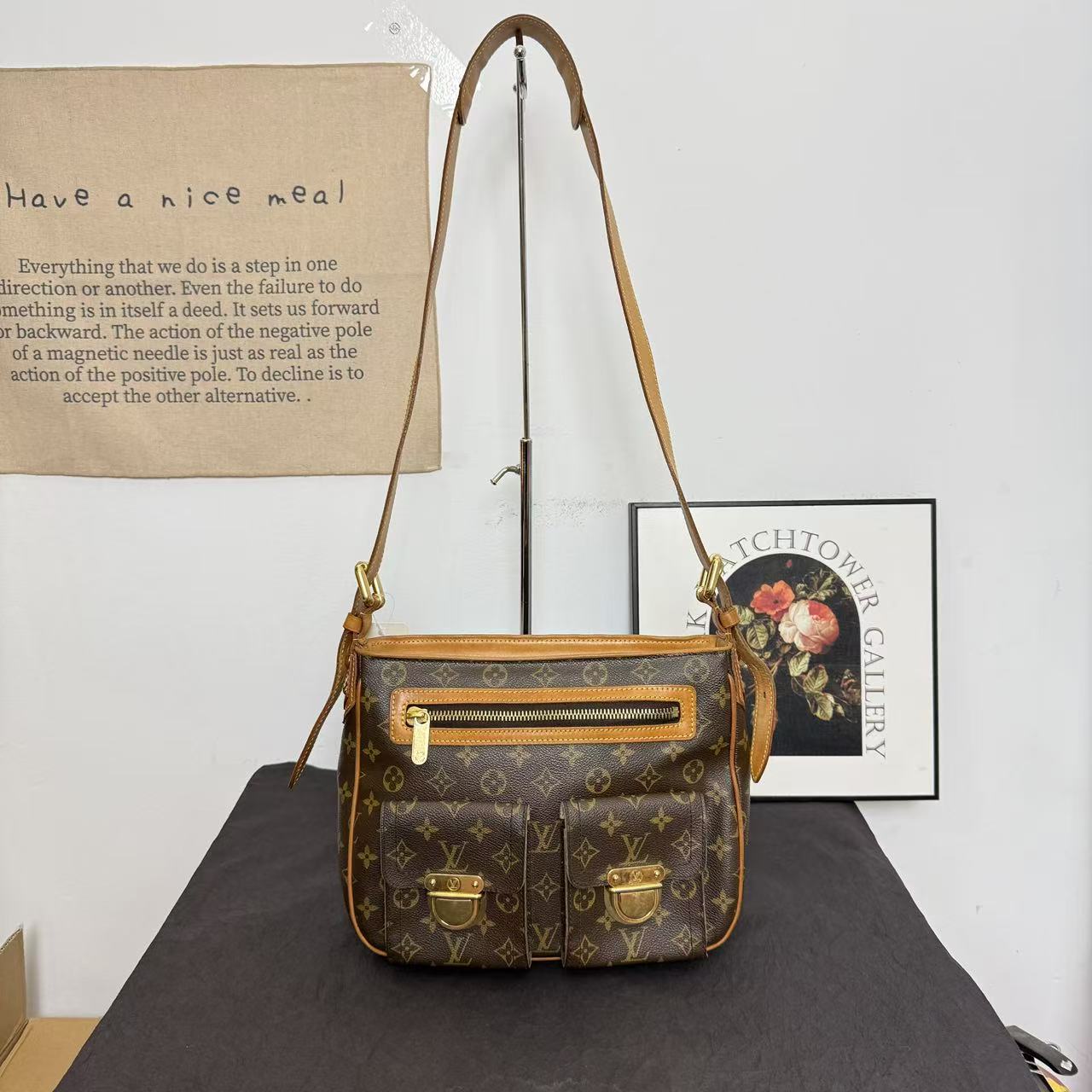 95新 LouisVuitton/路易威登 lv塞纳河斜挎包/腋下单肩包/曼哈顿