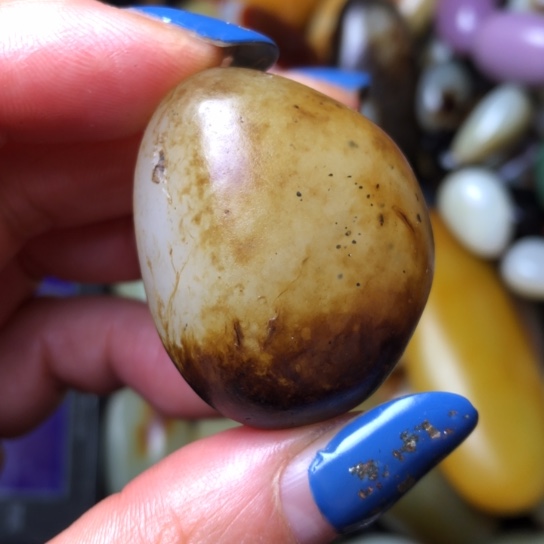 和田玉（翠青玉）未镶嵌珠宝奇石