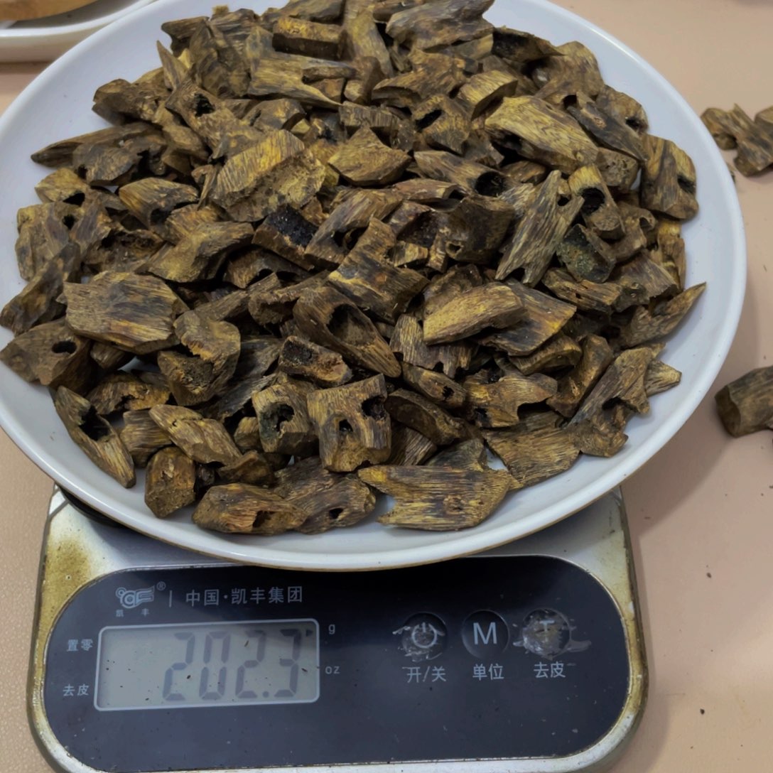 沉香木摆件未*白鹭块料200克