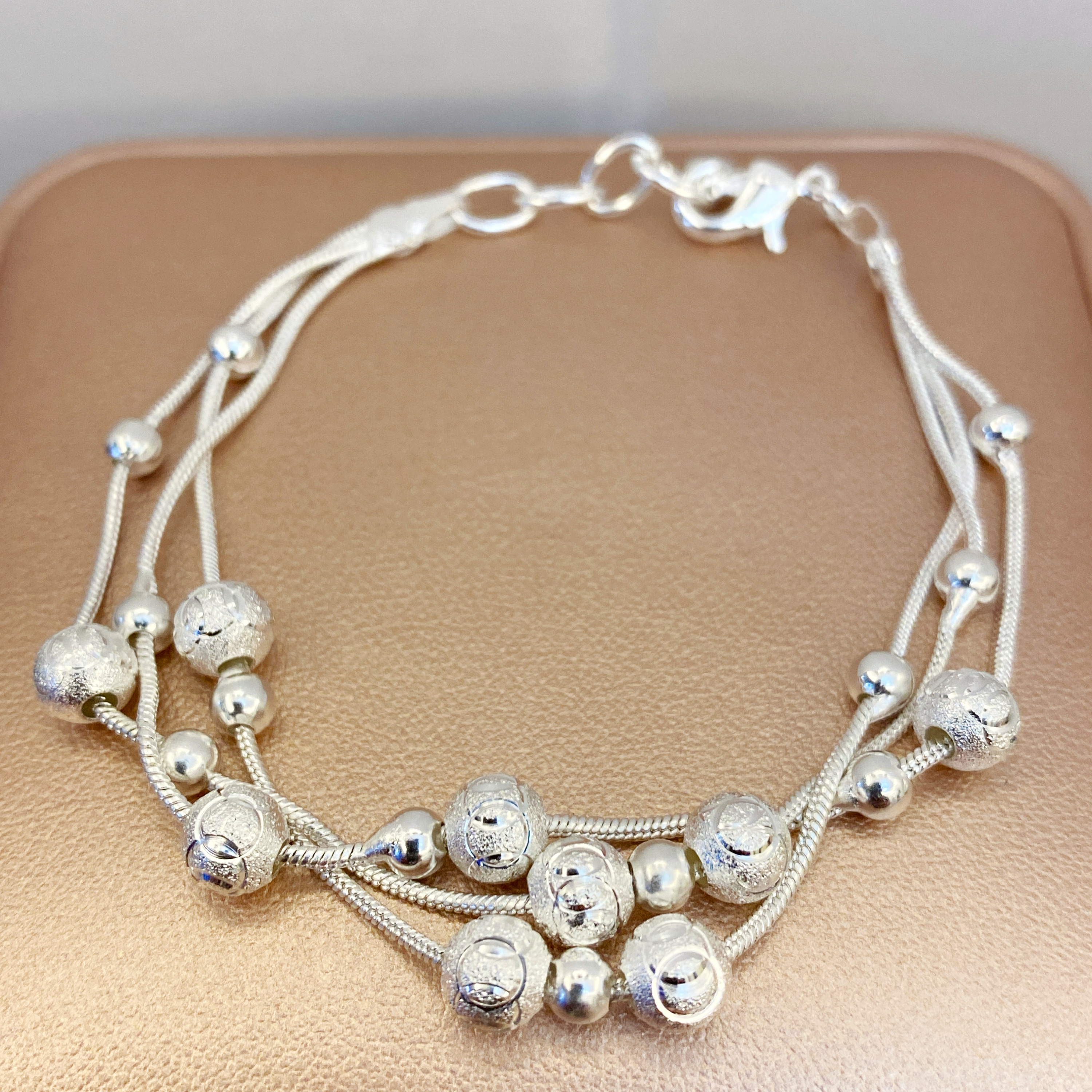   编号61 多层叠戴三生三世珠珠手链女磨砂 （无礼盒）