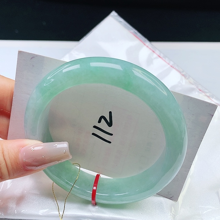 翡翠手镯未镶嵌56+正圈