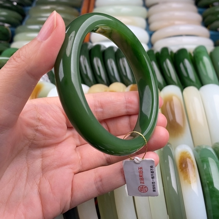 和田玉手镯未镶嵌和田玉碧玉正装手镯