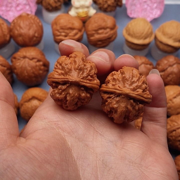 文玩核桃把件肉龙