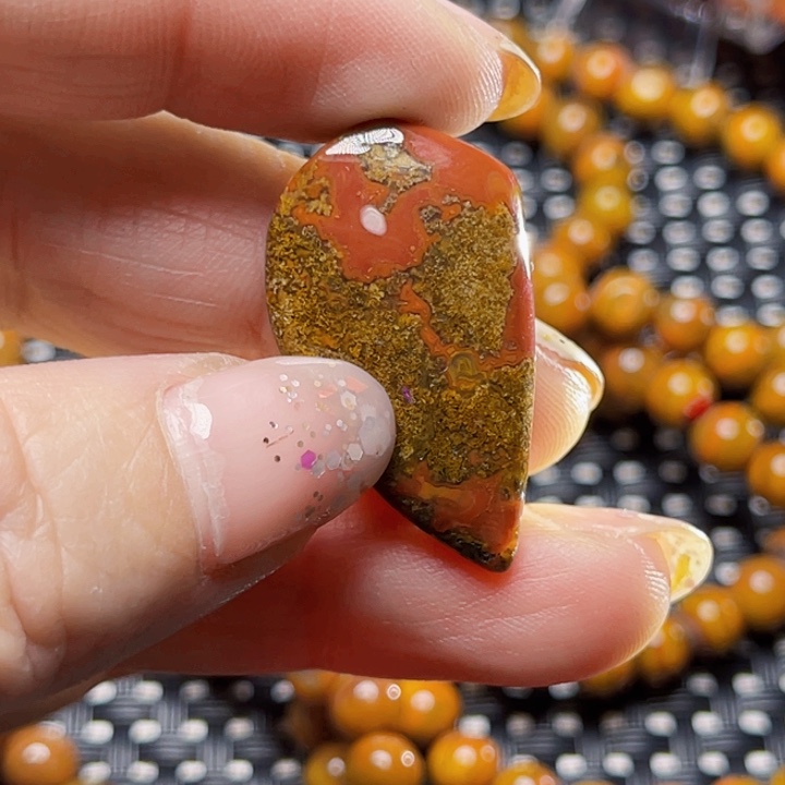 玛瑙/玉髓颈饰未镶嵌草*