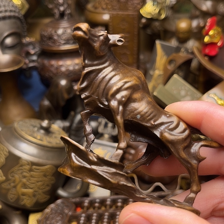 精美铜器批发档口