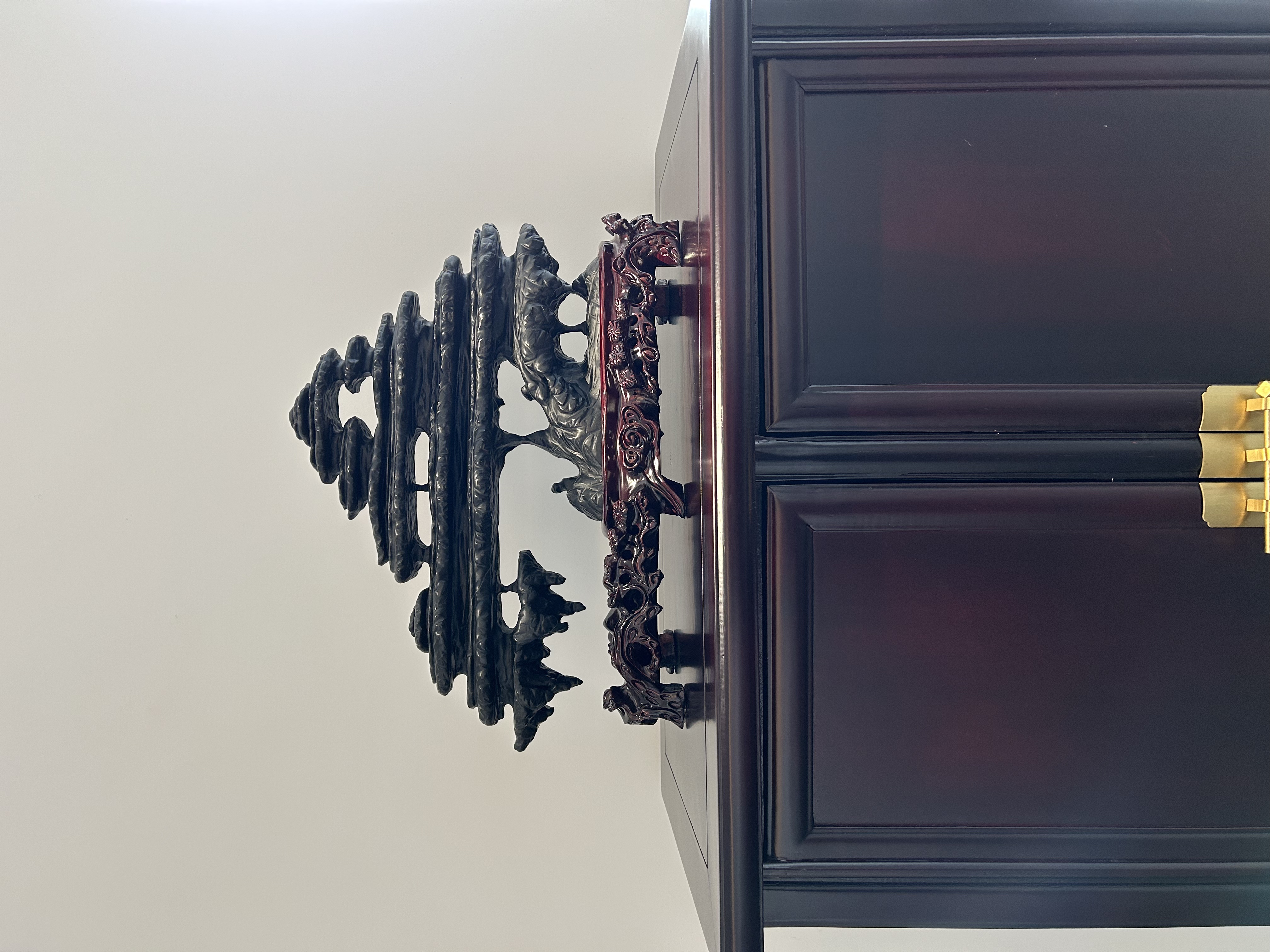 灵璧石飞峰探云遮风挡雨避风港