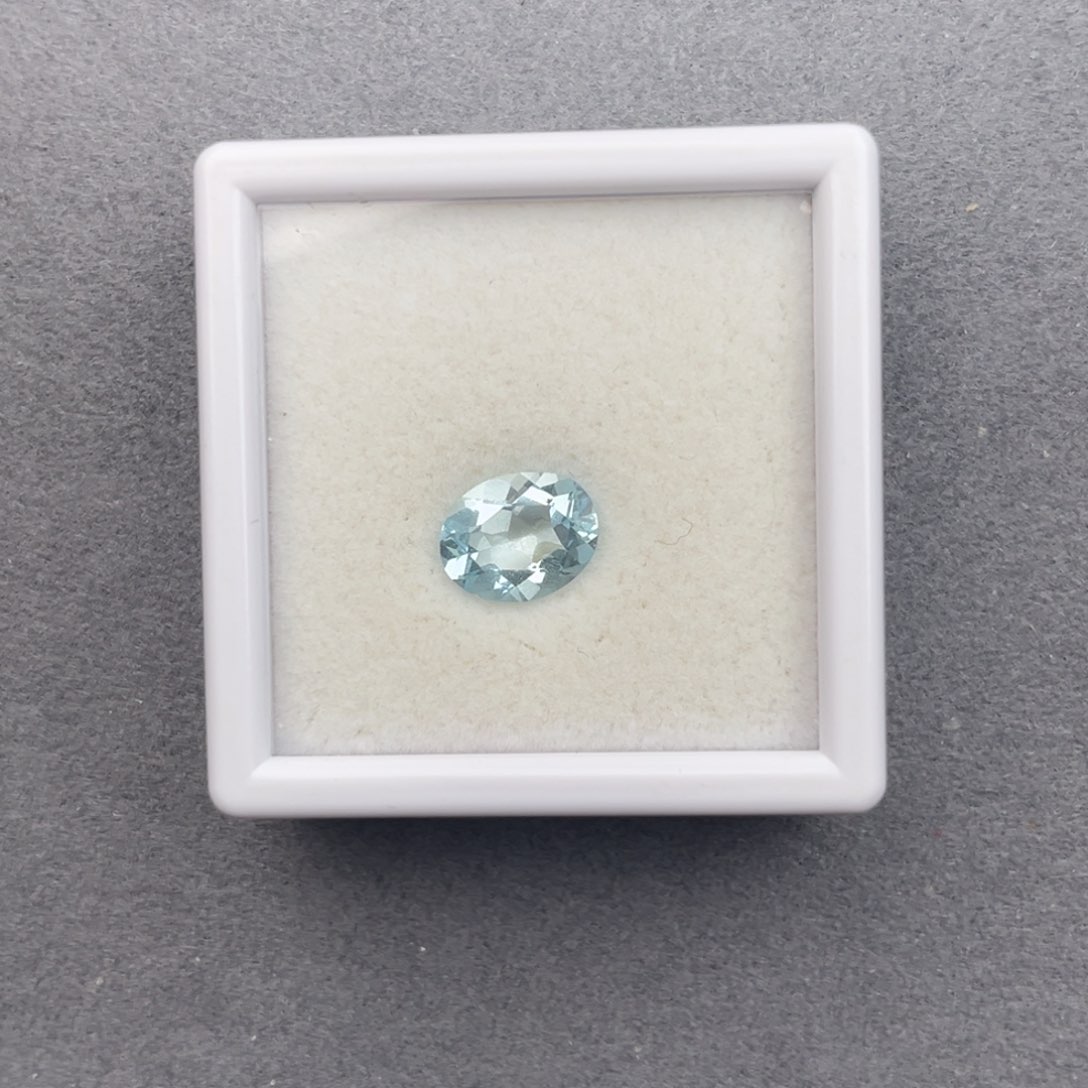 海蓝宝石裸石未镶嵌天然2.3CT福利品