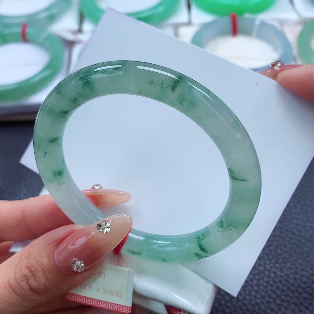 翡翠手镯未镶嵌52.53.54