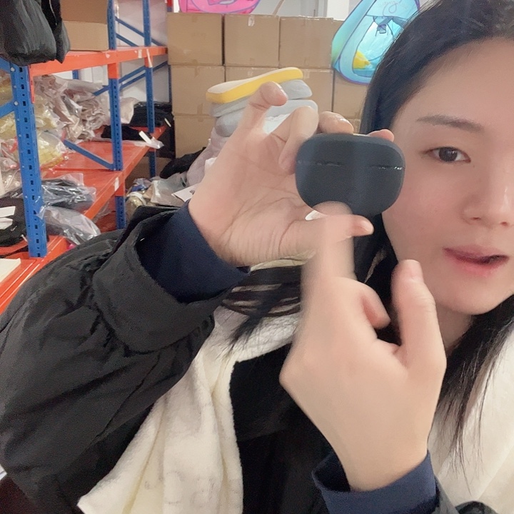 黑色耳机啦啦啦啦啦