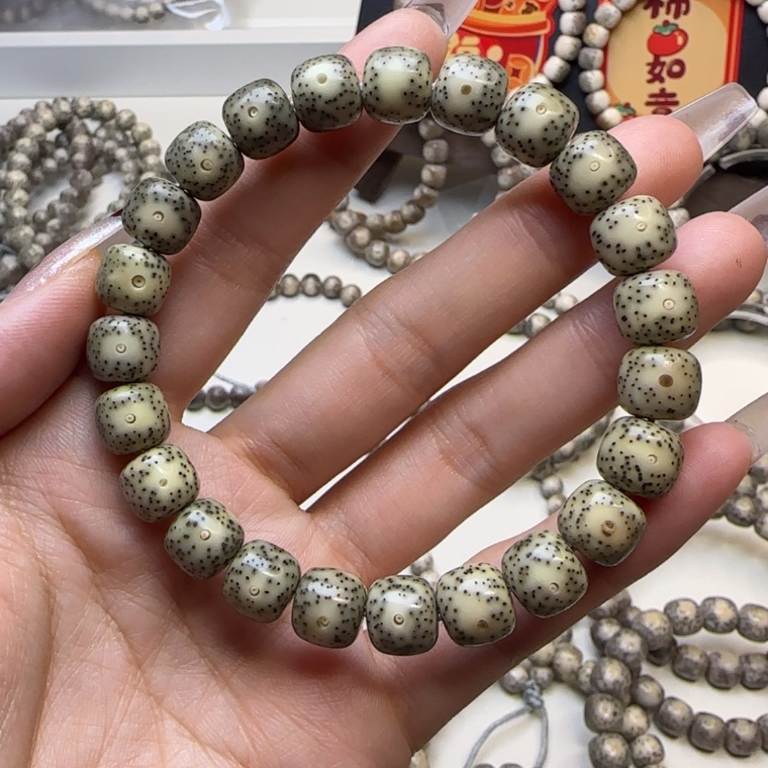 星月菩提手串三*地石玉绿幽灵10×9
