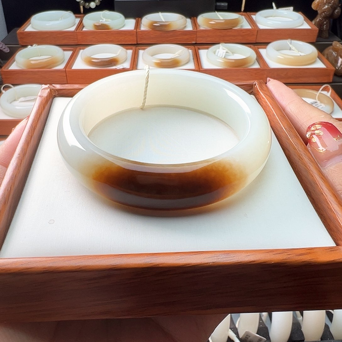 和田玉手镯未镶嵌55