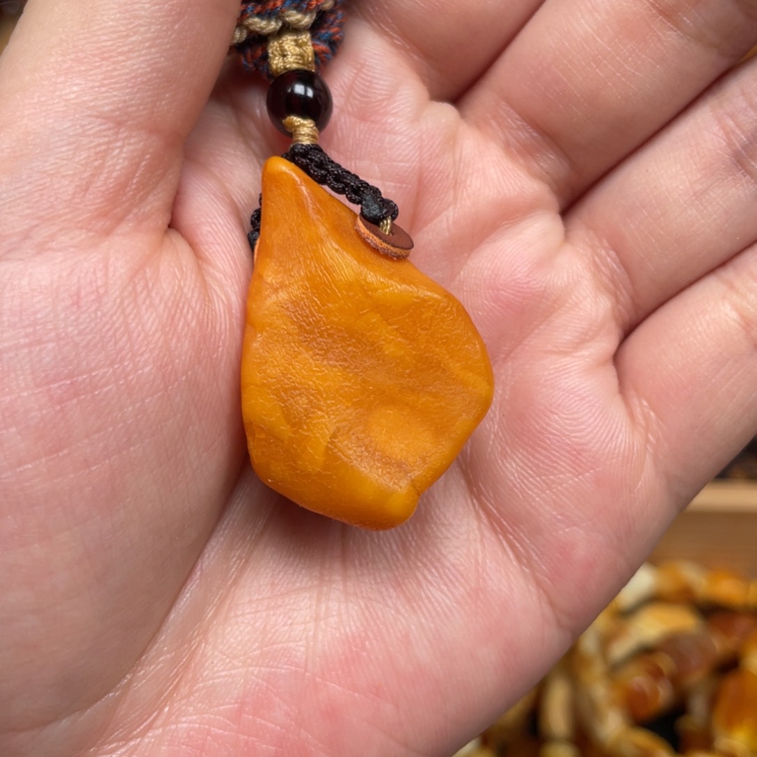 蜜蜡珠宝奇石未镶嵌