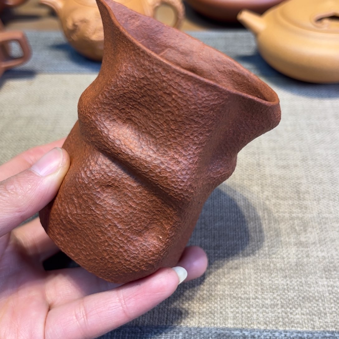 金*容量200毫升，红泥，公道杯