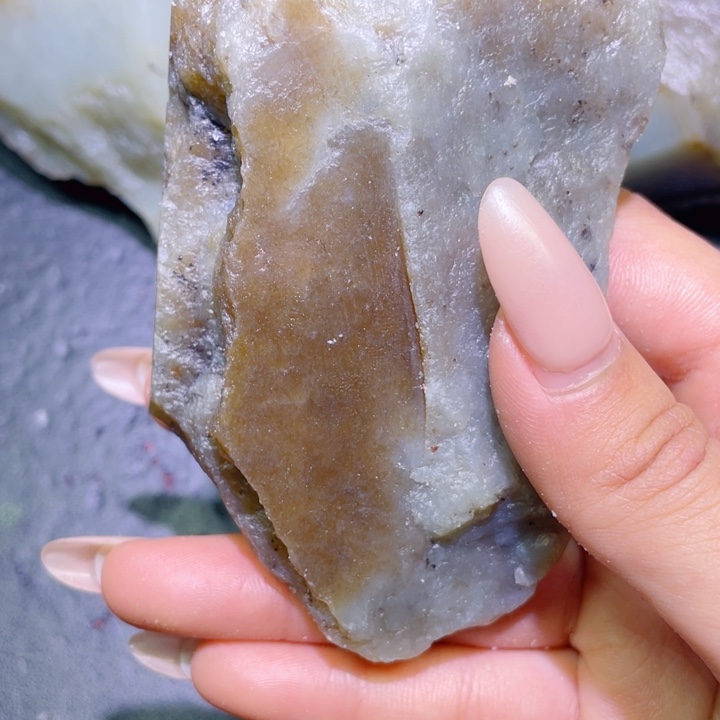 和田玉未镶嵌珠宝半成品