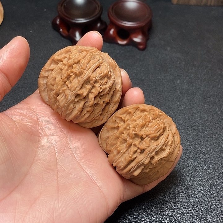 星***何木质类狮子头 四座楼