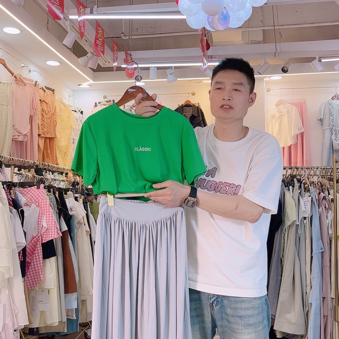 女装新款修身显瘦短袖m