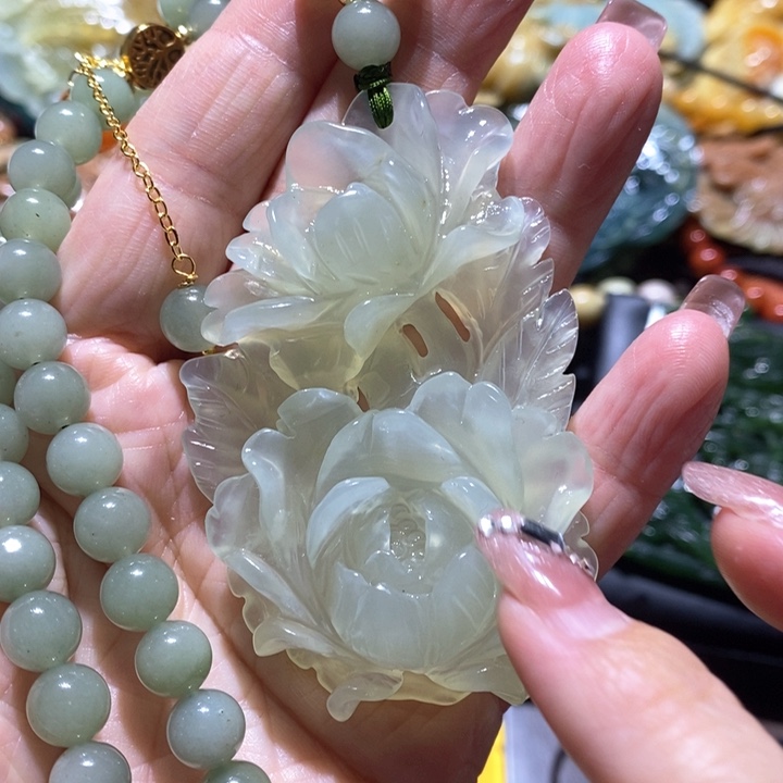 蛇纹石玉合金颈饰