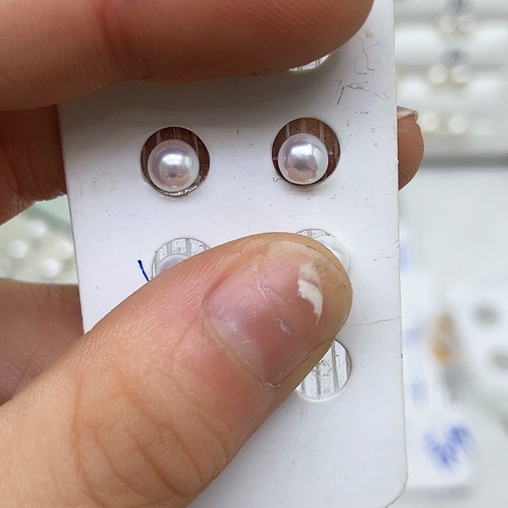 淡水珍珠耳饰银S925镶嵌J****?
