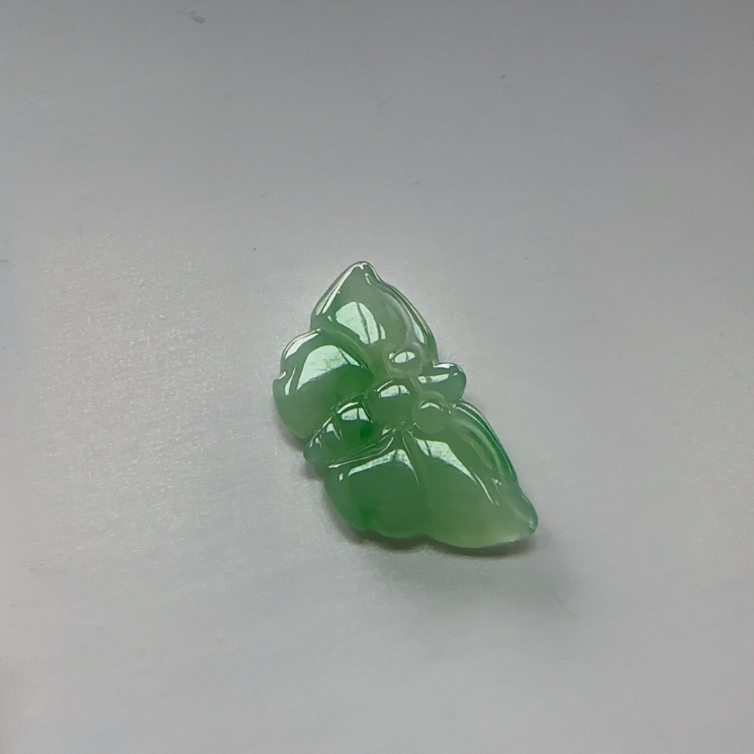 翡翠颈饰未镶嵌蝴蝶