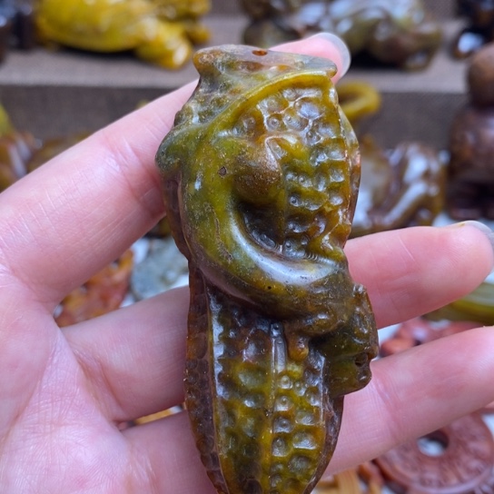 蛇纹石玉未镶嵌颈饰76