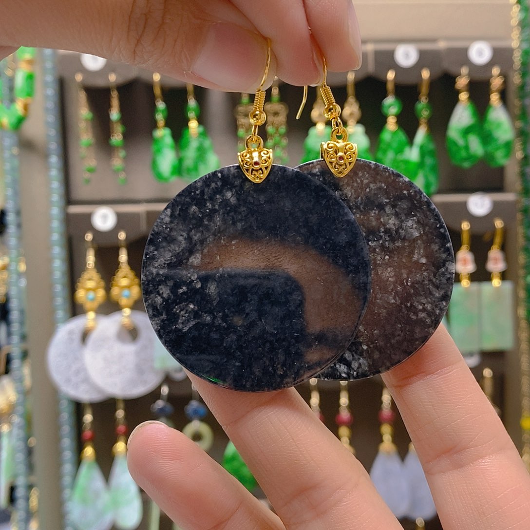 未镶嵌翡翠耳饰翡翠