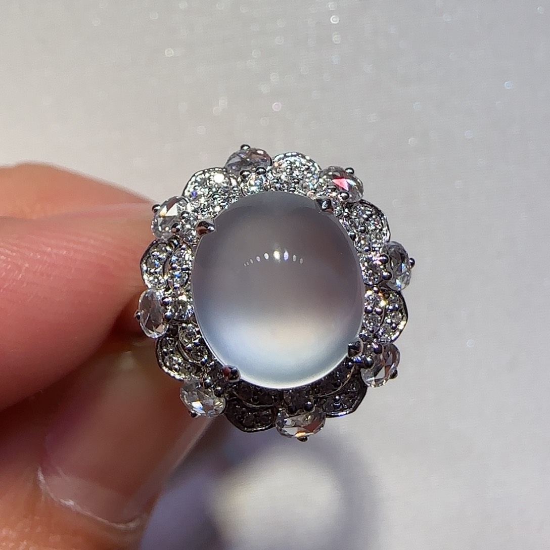 翡翠戒指18K金镶嵌戒指