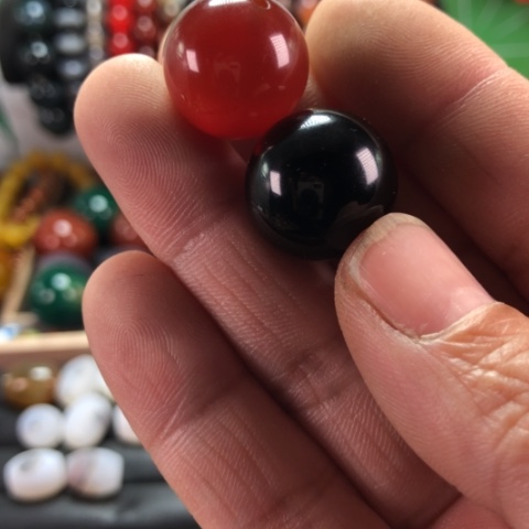 未镶嵌颈饰玛瑙/玉髓李*传