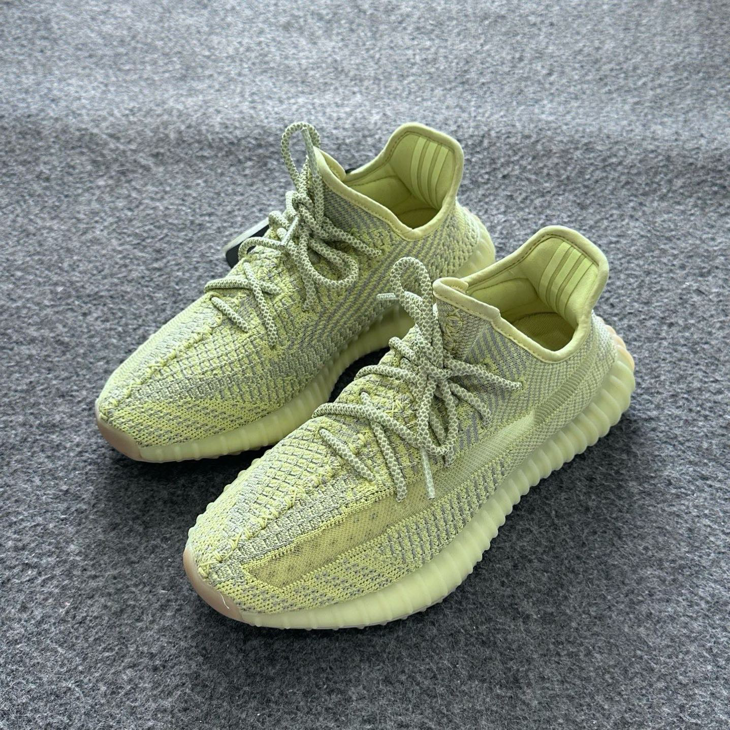95新 MM6 Yeezy350脏黄 40.5码原盒 A2320 鞋