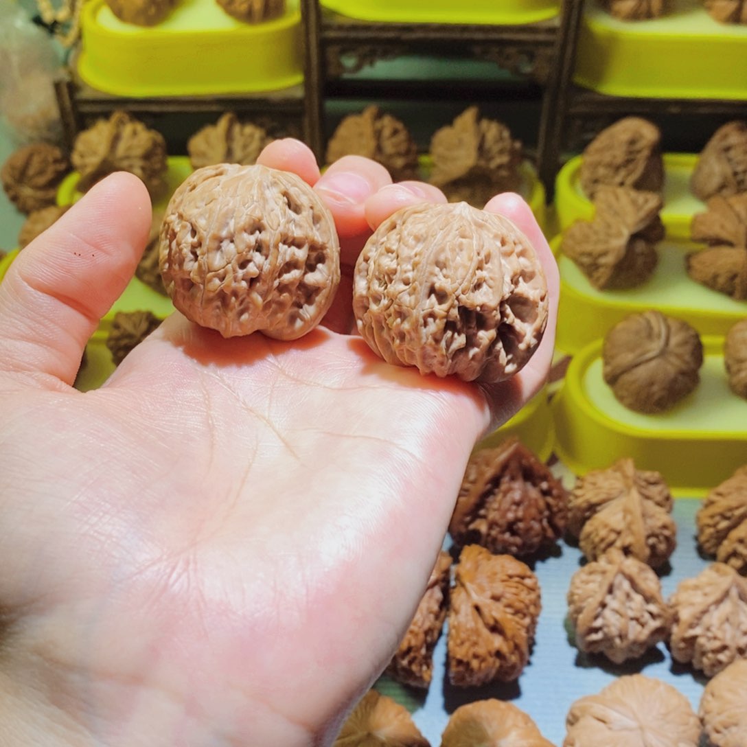 【闪购商品】文玩核桃吊坠磨盘