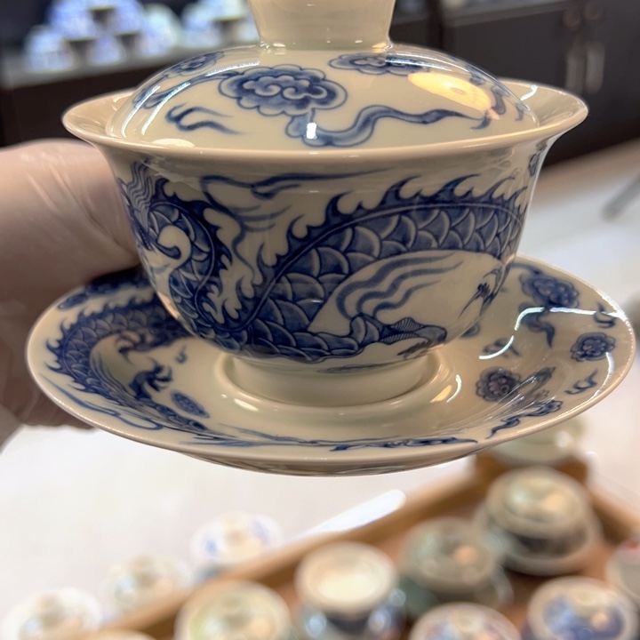 瓷片白青花铠甲龙元宝盖碗全品